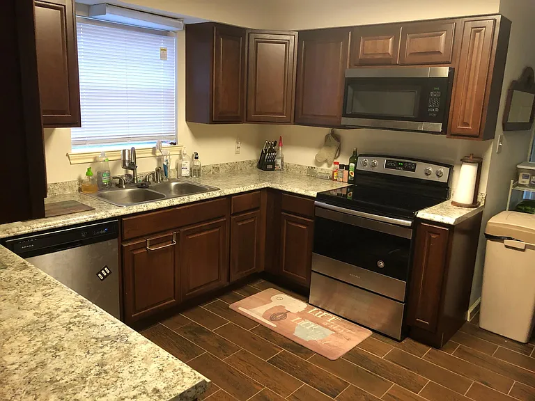 2621 N Woodloch St — Photo 5