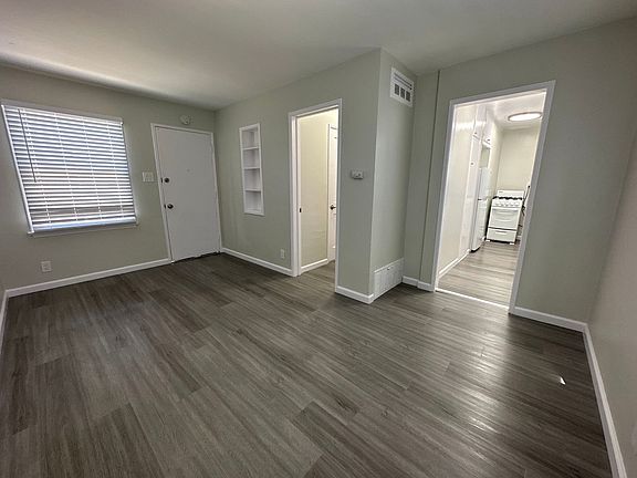 3rd image of 1017 Pacific Ave #15