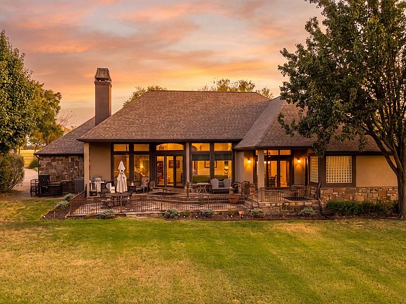 2nd image of 32762 Mockingbird Ln