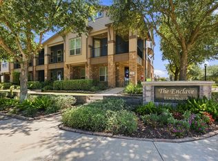 704 Water St, Webster, TX 77598