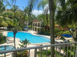 9301 SW 92nd Ave APT 213-B, Miami, FL 33176