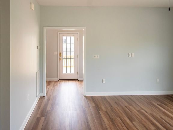 5th image of 1723 Kemper St