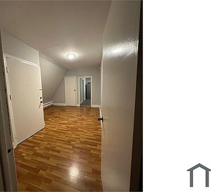 5th image of 46 Hawkins St Floor 3