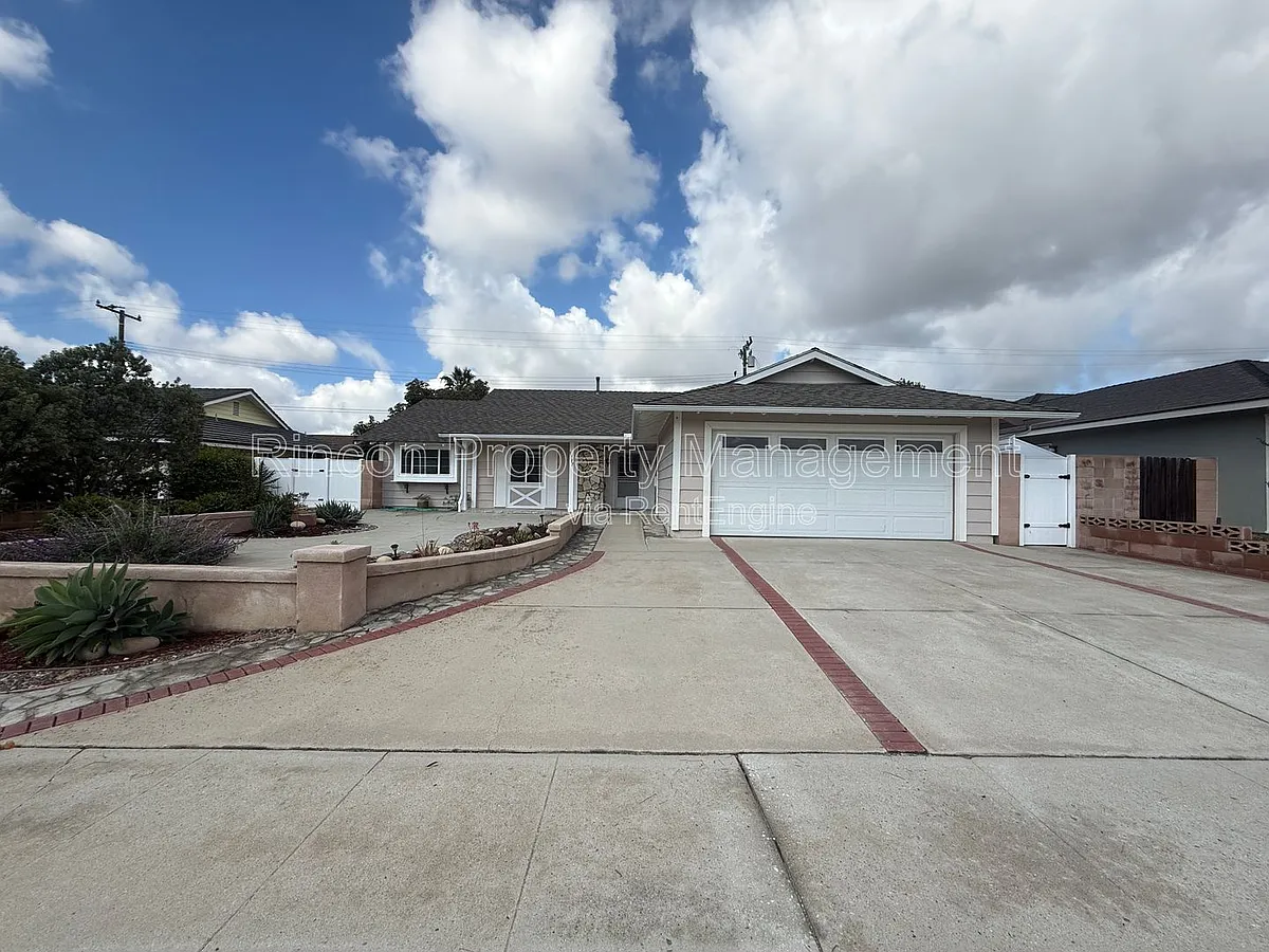 Building Photo - 1737 Wolverton Ave