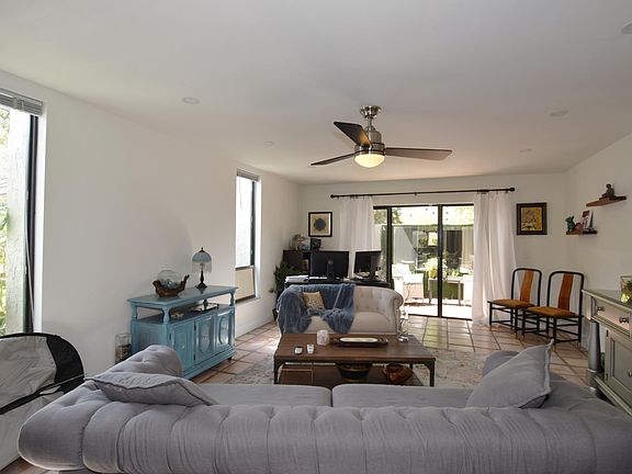 Open kitchen to the living room
