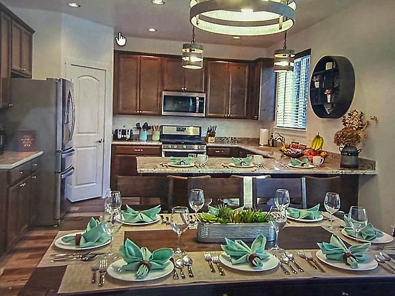 Open Kitchen/Dining/Living Room. Walk In Pantry, Full Kitchen Amenities Provided