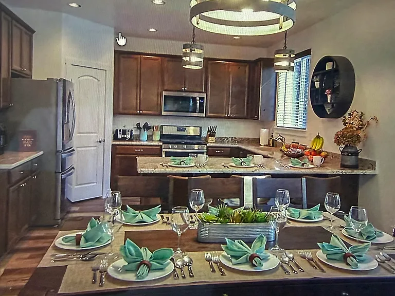 Open Kitchen/Dining/Living Room. Walk In Pantry, Full Kitchen Amenities Provided