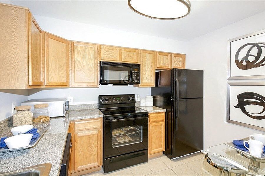 Fully Equipped Kitchens with Serving Bar