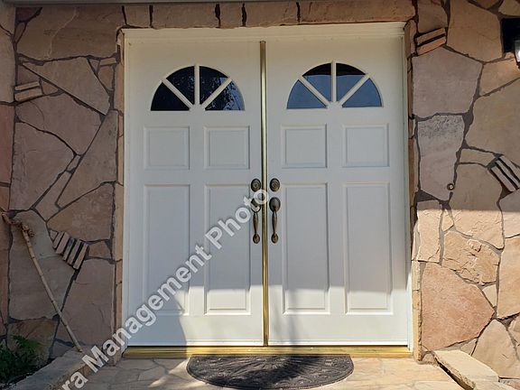 5th image of 79 S Albion Pl
