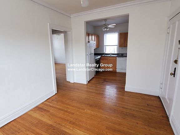 2nd image of 4509 N Oakley Ave Unit 3