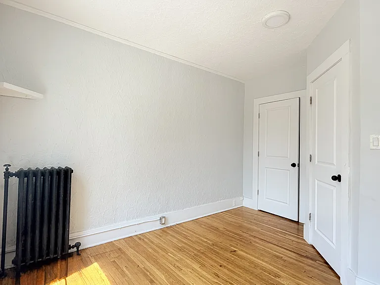1469 Ottawa St #5 — Photo 6