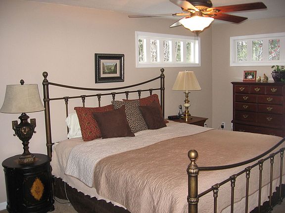 Mstr. Bedroom, walk-in closet