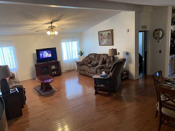 4th image of 13486 E 45th Dr