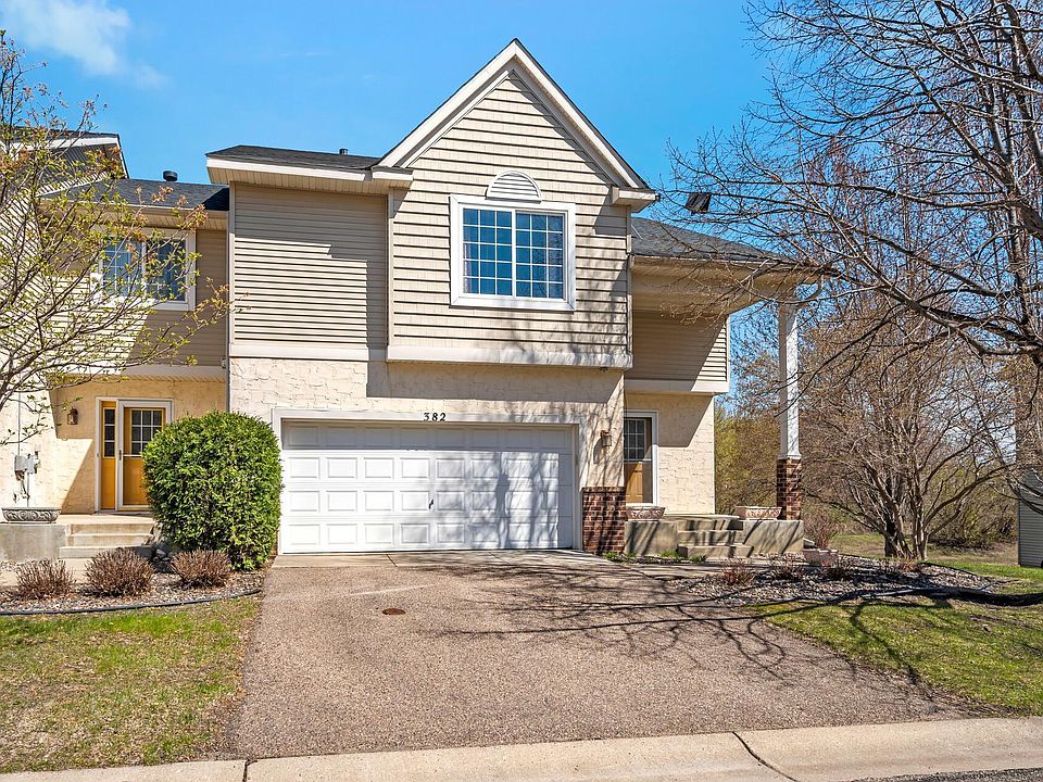 1st image of 382 Brickyard Dr