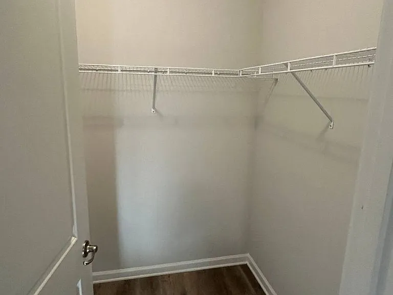 219 Oakwood Dr NW — Photo 5