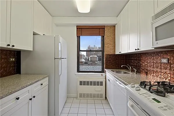 Sold by The Berkson Group | media 10