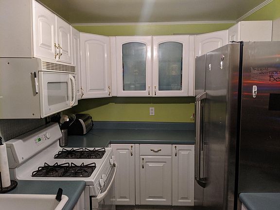 Kitchen comes with Stove, Microwave, dishwasher and refrigerator.