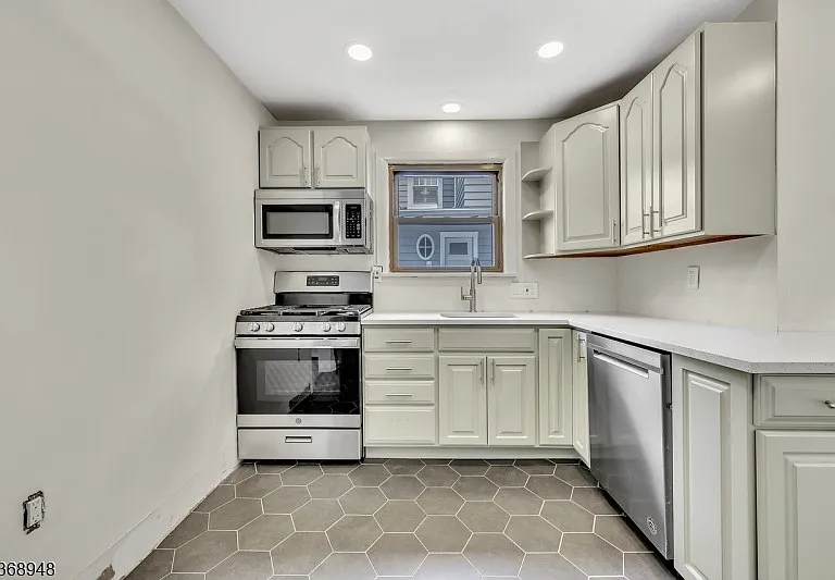 15 Berkeley Rd — Photo 21