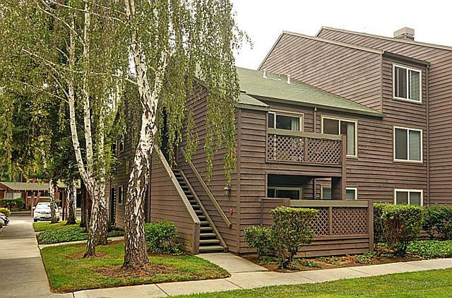 1st image of 1129 Yarwood Ct