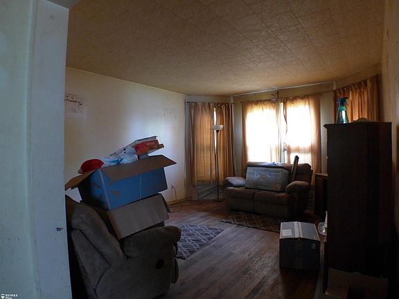 5th image of 817 W Huron Ave
