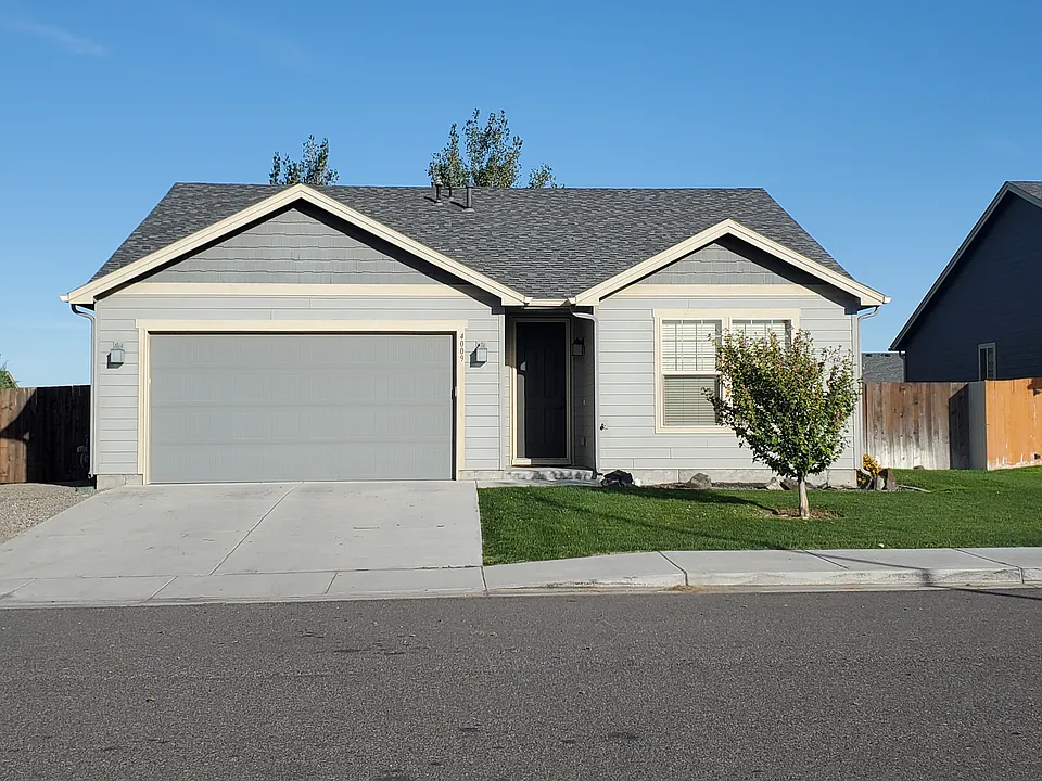 4009 Charleston Ln