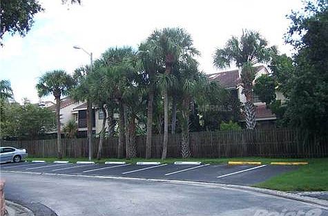 2nd image of 6325 Newtown Cir APT B3