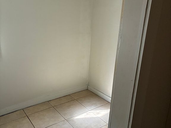 2nd image of 217 N Avalon St