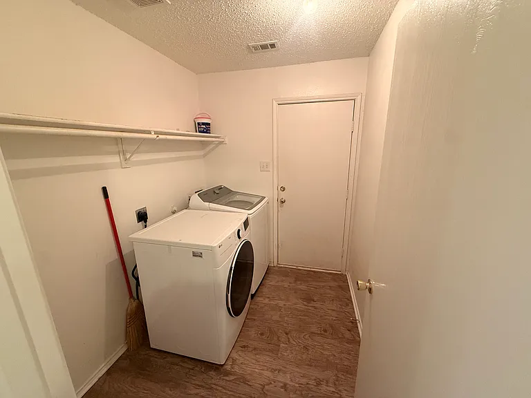 7419 Amber Dr — Photo 6
