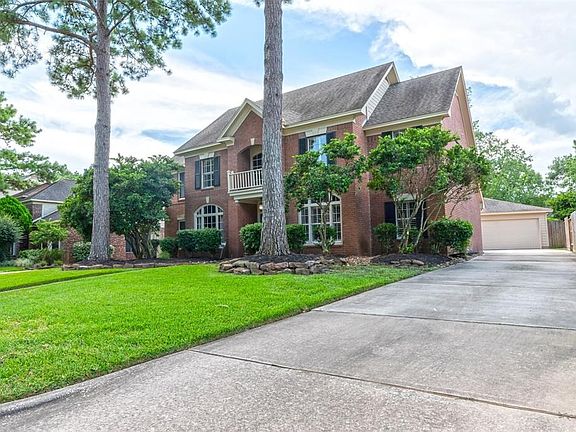 2nd image of 3103 Woodland View Dr