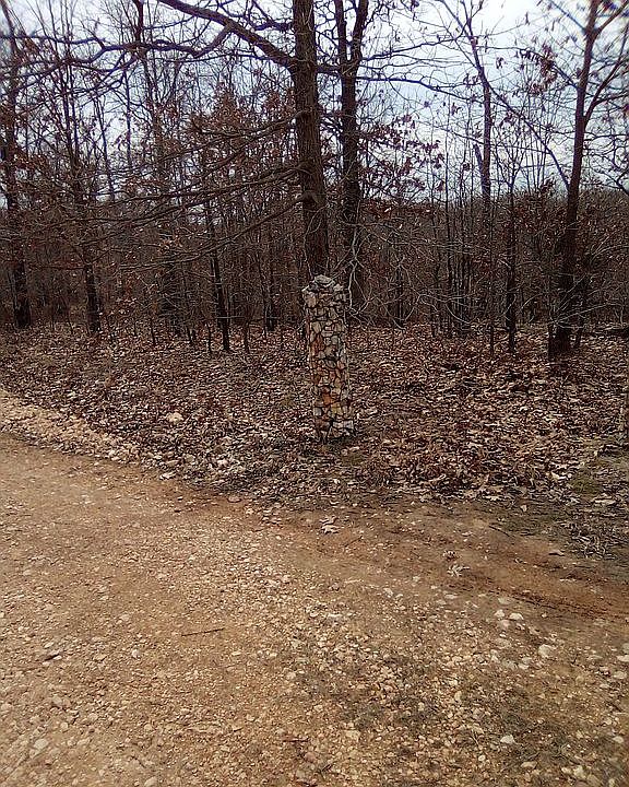 2nd image of 21915 S 672nd Rd