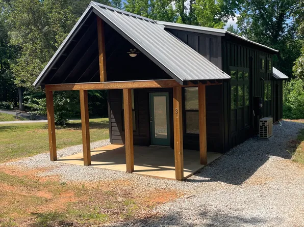 3 Tiny Time Ln, Greer, SC 29651
