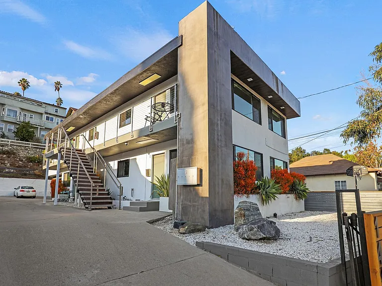 141 San Pascual Ave — Photo 24