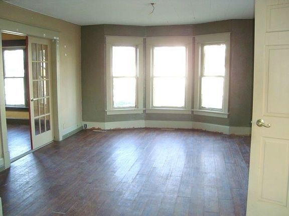 4th image of 700 Palmwood Ave