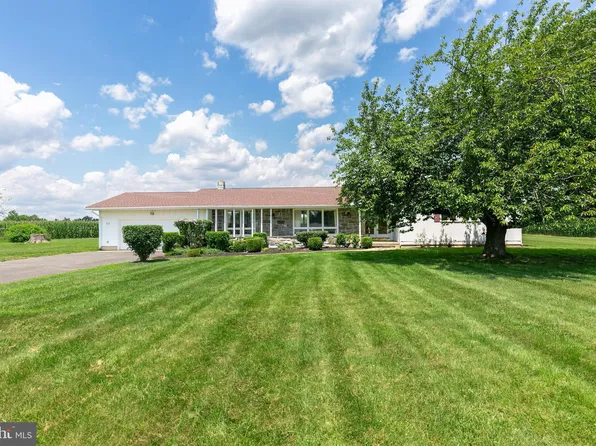 55 Arneys Mount Rd, Pemberton, NJ 08068