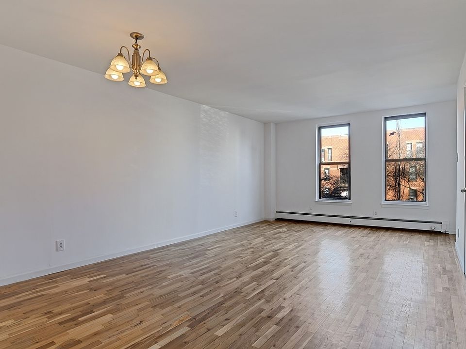 1st image of 50 Carroll St #541