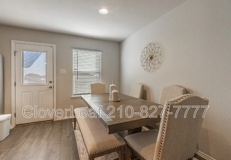 227 Stevens Smt — Photo 22
