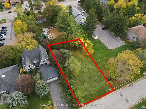 3rd image of 39 Cooperage Cres