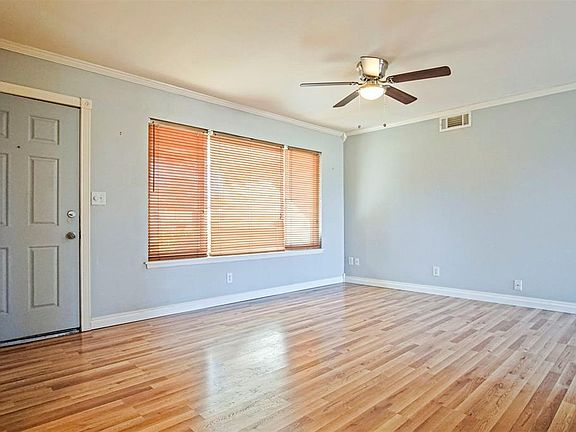 3rd image of 6106 S Hillcrest Dr