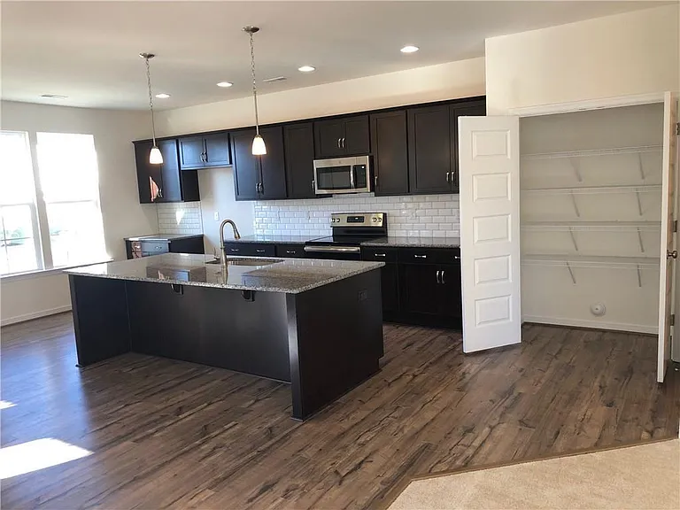 4009 Tin Roof Way #1 — Photo 12