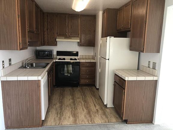 5th image of 208 Green Meadow Dr #1