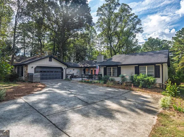 3725 Hunting Ridge Dr SW, Lilburn, GA 30047