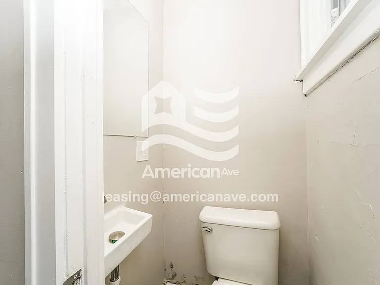 706052_014_bathroom_14.jpg