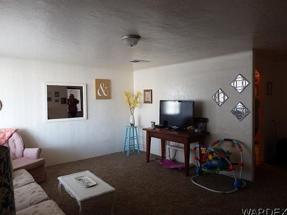 3rd image of 904 S Kofa Ave