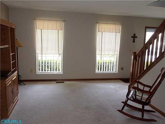 3rd image of 1042 Amherst Blvd