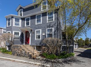 12 Darling St, Marblehead, MA 01945