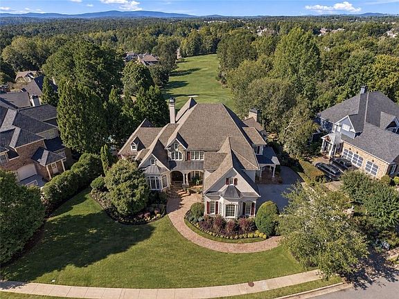 4th image of 121 Cedar Woods Trl