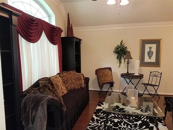 2nd image of 8011 Virginia Water Ln