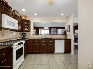 116 Mid Ocean Ct, Howell, NJ 07731