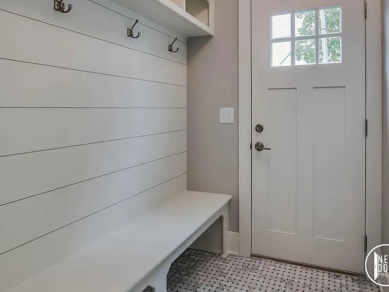 221 Sherman Ave — Photo 9