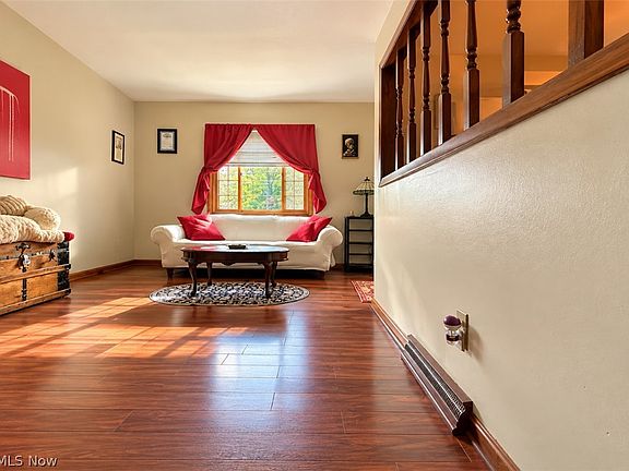 4th image of 1364 Youll St